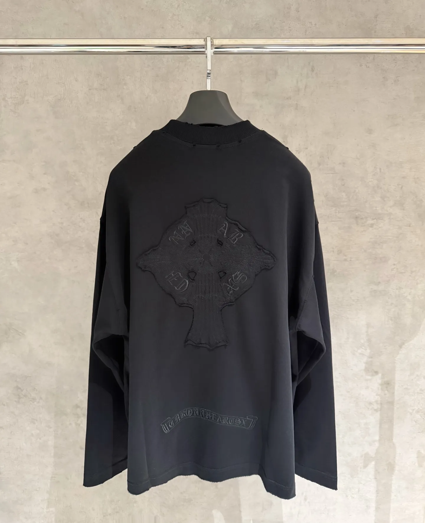 🅿️330 [Strict quality control] CH Croixin's new long-sleeved sweatshirt T-shirt. Heavy 340g double yarn fabric. Wash the whole garment twice. Frayed and torn on all four sides. Heavy fabric. The neckline is made of icy Salona. Loose fit. Deep, wide and stylish. No deformation or shrinkage. Color: 3 colors, black, white and gray. Size: M-2xl